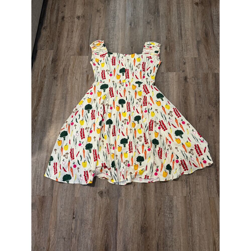 Collectif London Women's Summer Vegetable Garden Print Fit Flare Dress Size 16 - Picture 2 of 10